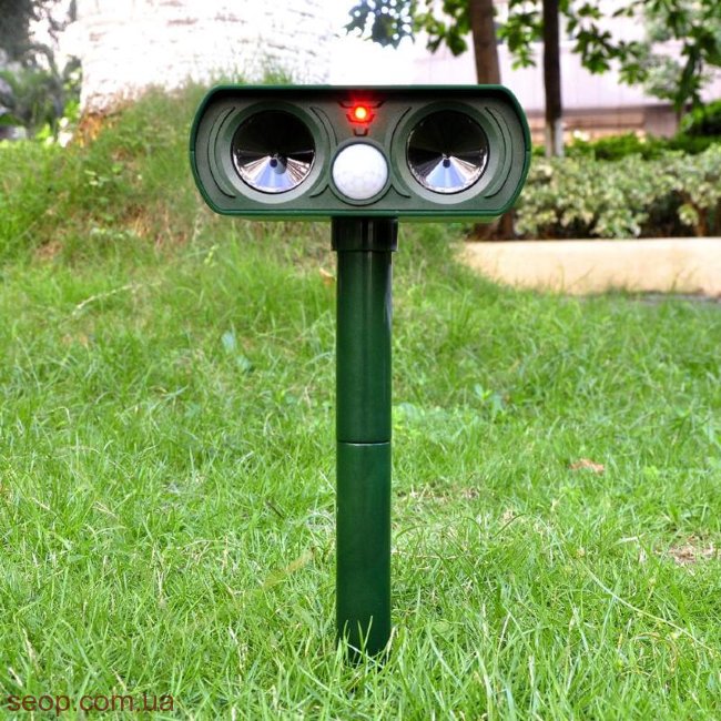 Стационарный отпугиватель собак, кошек, белок "Garden Protector" Стационарный отпугиватель собак, кошек, белок "Garden Protector"