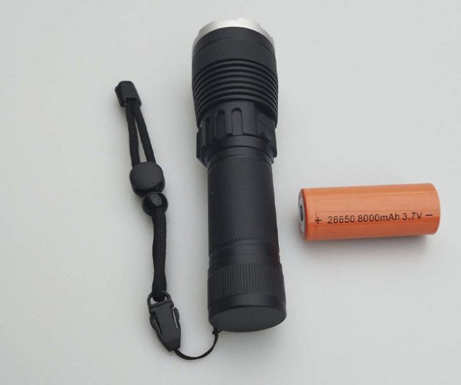 Тактический дальнобойный фонарь "Термінатор Р-90" Тактический дальнобойный фонарь "Термінатор Р-90"